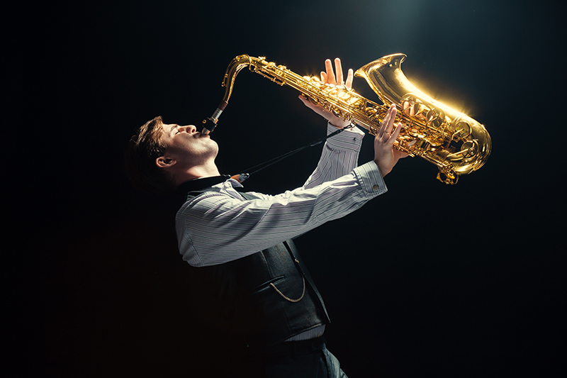 use 4 player saxophone